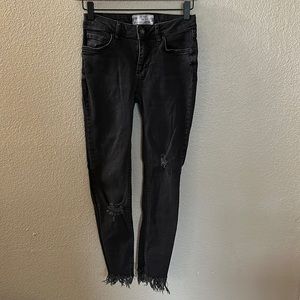 Free People Black Distressed Cut Off Skinny Jeans Size 24